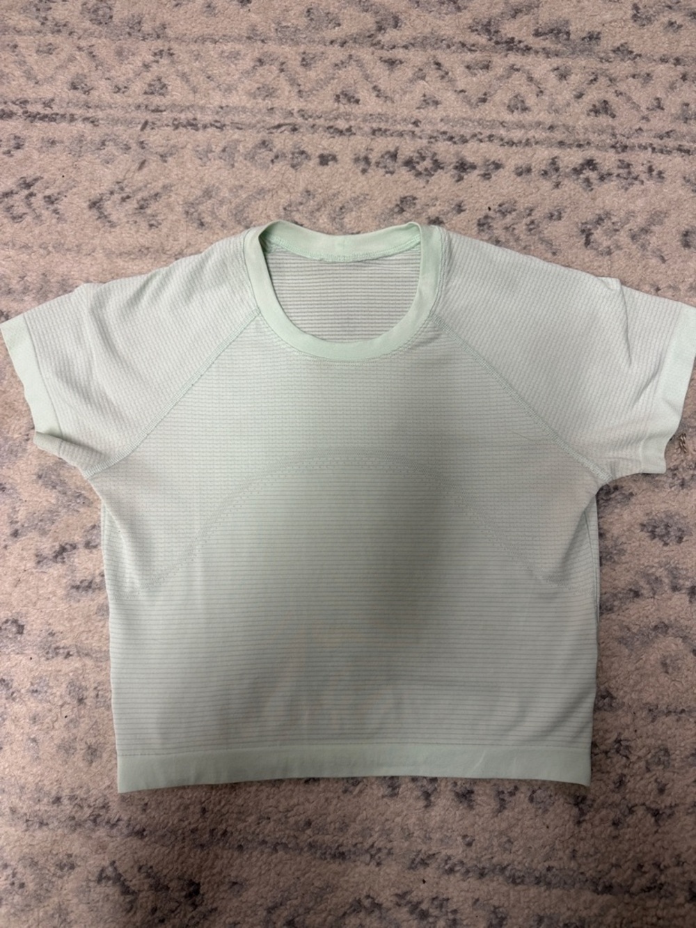 Lululemon cropped swiftly